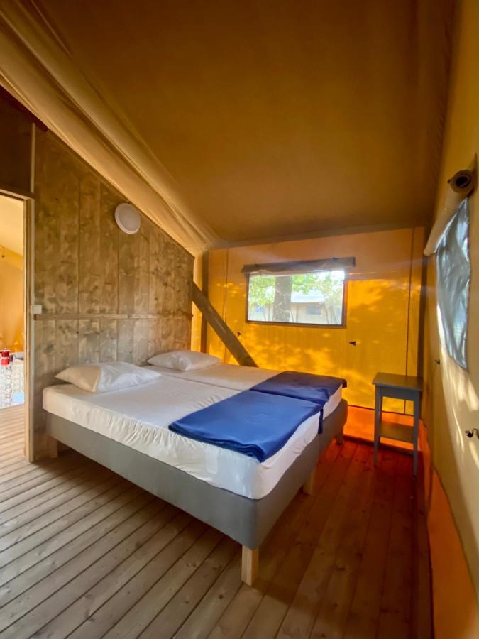 Camping La Kahute - Tente Lodge Au Coeur De La Foret Carcans Luaran gambar