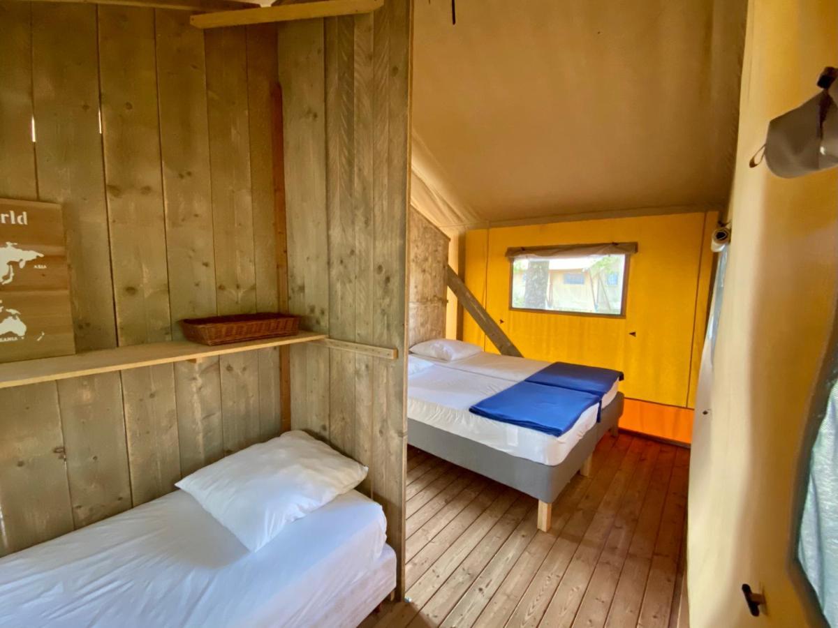 Camping La Kahute - Tente Lodge Au Coeur De La Foret Carcans Luaran gambar