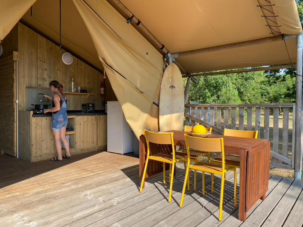 Camping La Kahute - Tente Lodge Au Coeur De La Foret Carcans Luaran gambar