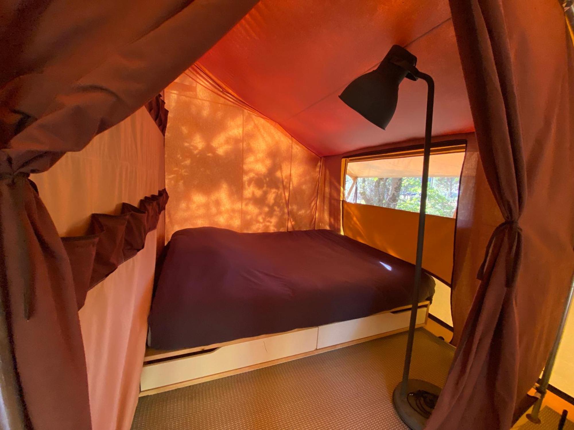 Camping La Kahute - Tente Lodge Au Coeur De La Foret Carcans Luaran gambar